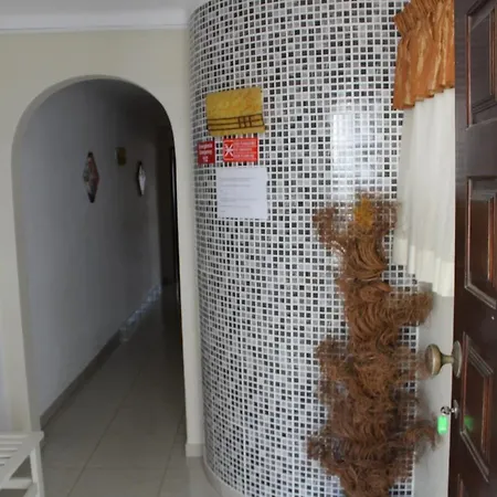 Naturmar Αλμπουφέιρα